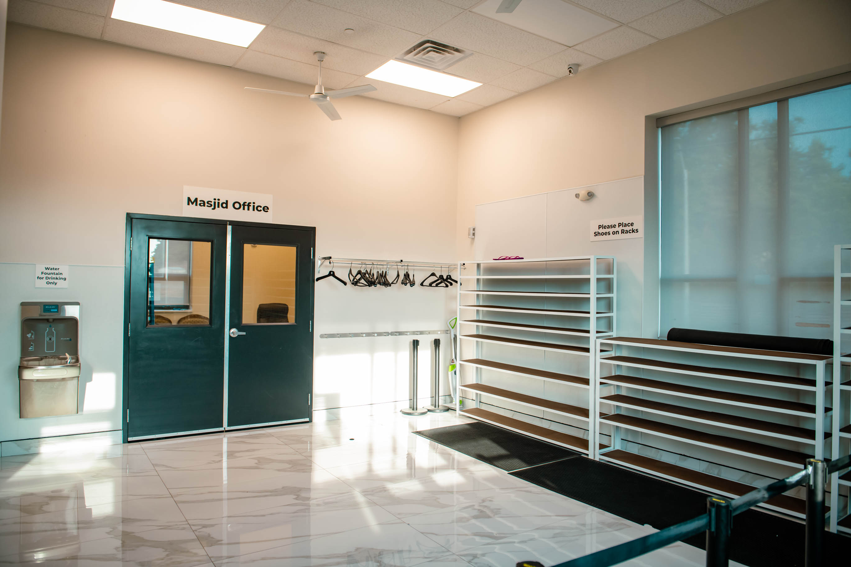 Barrie Mosque community moment DSC 6295