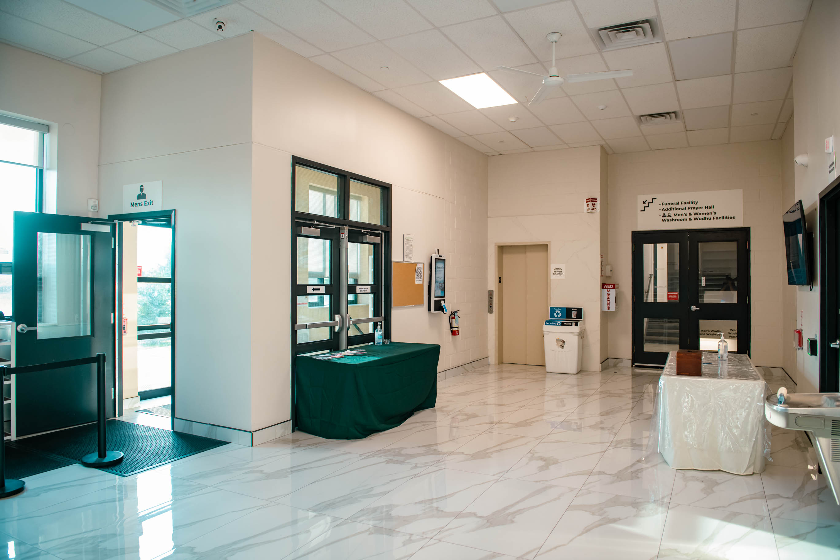 Barrie Mosque community moment DSC 6298