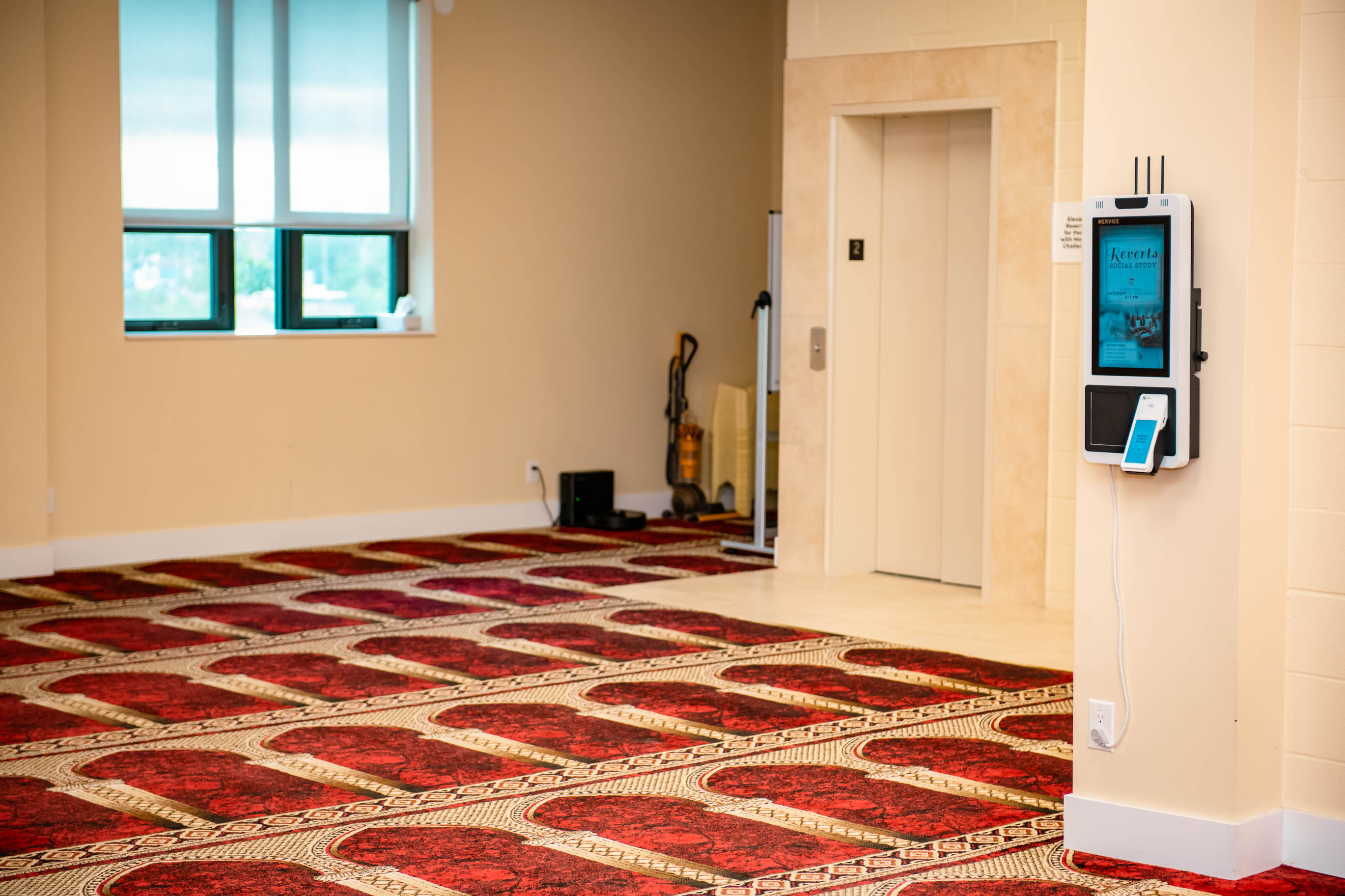 Barrie Mosque community moment DSC 6409